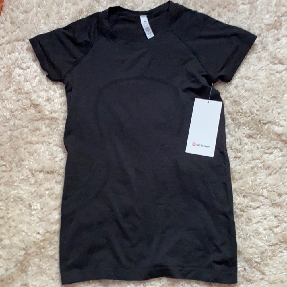 Lululemon black swiftly tech 2.0 regular length